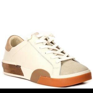 NEW in box Women’s Dolce Vita sneakers white/tan leather size 6